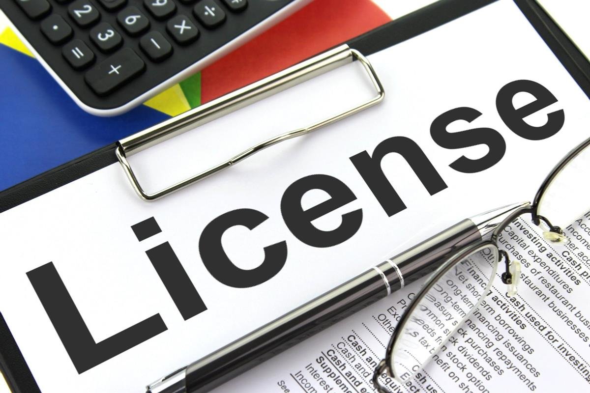 How to Find the Cheapest Free Zone License in UAE